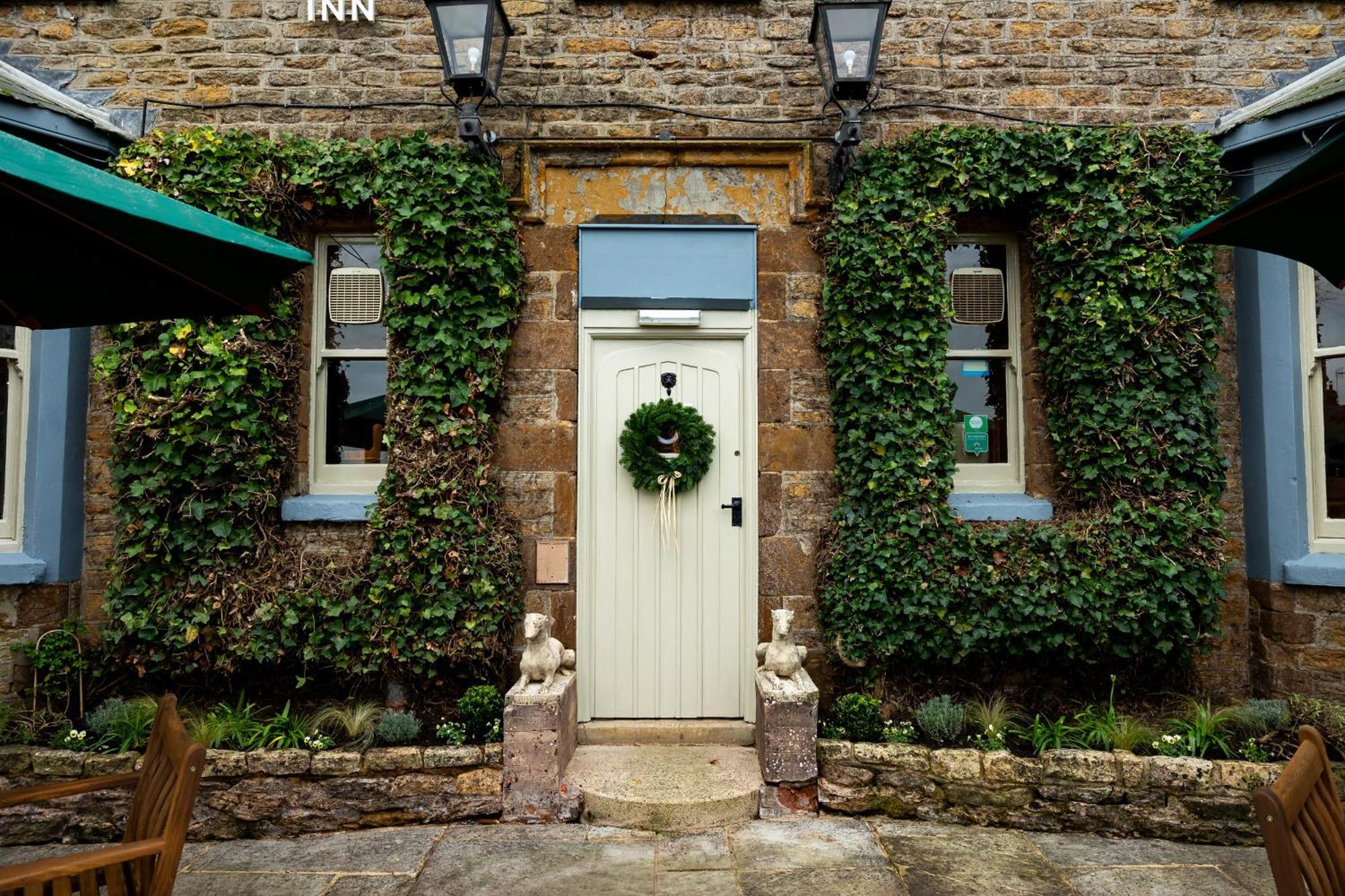 The Olde Coach House Inn Ashby Saint Ledgers Kültér fotó